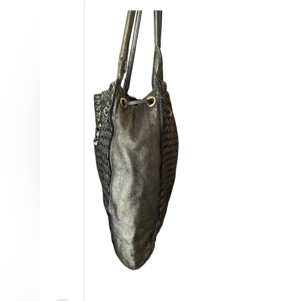 Authentic Bottega Veneta Leather bag . In excellent used condition. - Picture 7 of 10